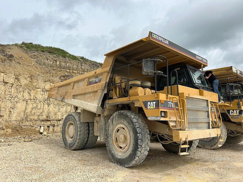 M&M Group Dump Trucks